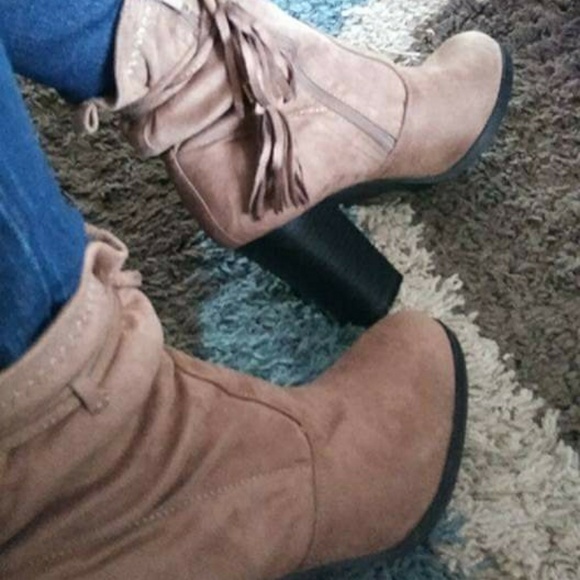 NEW By Love Athena - Swede Camel Short Boot - Picture 2 of 7